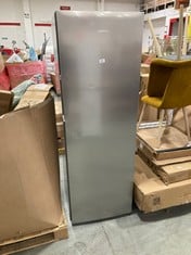 HISENSE FRIDGE - MODEL NO. RL423N4AAC11 RRP £449