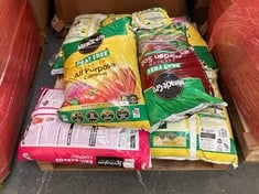 PALLET OF COMPOST TO INCLUDE MIRACLE GRO ALL PURPOSE COMPOST (KERBSIDE PALLET DELIVERY)