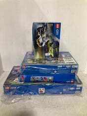 4 X ASSORTED LEGO ITEMS TO INCLUDE LEGO CITY POLICE CAR AND MUSCLE CAR CHASE