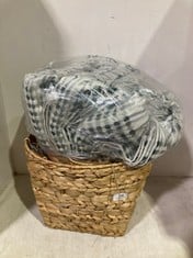 3 PIECE WICKER STORAGE BASKET NATURAL TO INCLUDE QTY OF ASSORTED SIZE BATH TOWELS WHITE / GREEN