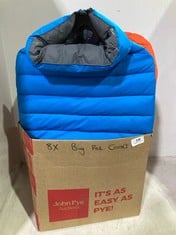 8 X ASSORTED LARGE PET COATS TO INCLUDE HUGO & HUDSON BOMBER COAT BLUE / GREY - SIZE L55