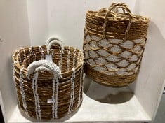 2 X ASSORTED SET OF 3 WOVEN STORAGE BASKETS IN NATURAL/WHITE