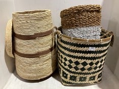 4 X STORAGE BASKETS TO INCLUDE HAND CRAFTED BAMBOO BASKET SET 45X36CM