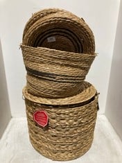 7 X STORAGE BASKETS TO INCLUDE OAK WOVEN HANDMADE LARGE STORAGE BASKET