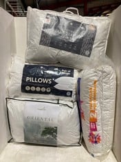 4 X ASSORTED BEDDING TO INCLUDE SNUGGLEDOWN ORIENTAL HOLLOWFIBRE PILLOW PAIR