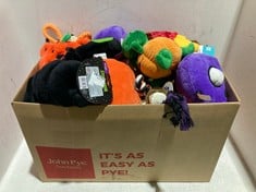 BOX OF ASSORTED CAT & DOG TOYS TO INCLUDE FOX DOG SENSORY CHEW TOY