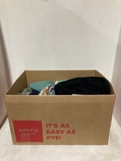 BOX OF ASSORTED WOMEN'S CLOTHING ITEMS TO INCLUDE BLACK CREW NECK T-SHIRT-SIZE UK 18