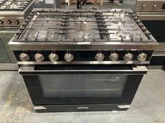 SMEG 90CM PORTOFINO ELECTRIC RANGE COOKER IN BLACK WITH INDUCTION HOB - MODEL NO. CPF9IPAN - RRP �3399 (SALEROOM 40) (KERBSIDE PALLET DELIVERY)