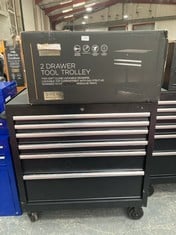 ADVANCED 36'' 6 DRAWER TOOL CABINET IN BLACK - ITEM CODE. 355470 TO INCLUDE ADVANCED 2 DRAWER TOOL TROLLEY - ITEM CODE. 355502 - TOTAL LOT RRP �635 (SALEROOM 40) (KERBSIDE PALLET DELIVERY)