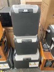 40L ELECTRIC COOLBOX TO INCLUDE 24L ELECTRIC COOLBOX TO INCLUDE 14L ELECTRIC COOLBOX (SALEROOM 40)