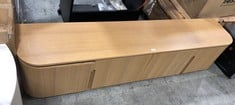 4 DOOR WOOD EFFECT MEDIA UNIT (ZONE 1) (KERBSIDE PALLET DELIVERY)