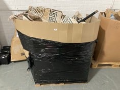 PALLET OF ASSORTED ITEMS TO INCLUDE LARGE RUG IN BEIGE / BLACK WITH RUFFLE (ZONE 4) (KERBSIDE PALLET DELIVERY)