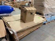 APPROX 7 X ASSORTED FURNITURE PARTS TO INCLUDE 3 DOOR 2 DRAWER WARDROBE - PRODUCT CODE. ROB3DRAVO (BOX 2/2, PART ONLY) (ZONE 4) (KERBSIDE PALLET DELIVERY)