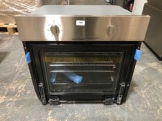 BUILT IN SINGLE ELECTRIC OVEN IN STAINLESS STEEL (SMASHED) (SALEROOM 40)