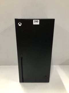 XBOX SERIES X MINI REPLICA THERMOELECTRIC COOLER