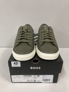 BOSS LEATHER CUPSOLE TRAINERS WITH SIGNATURE STRIPE & LOGO SIZE: UK 7 RRP: £189.00