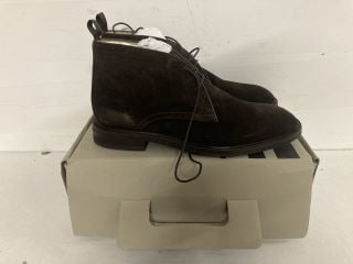 JOHN LEWIS & PARTNERS CHUKKA BOOT IN SUEDE SIZE UK 9