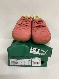 PUMA PALERMO SHEEN GUM TRAINERS IN  SALMON/LIME SIZE UK 4