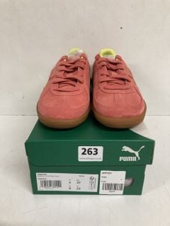 PUMA PALERMO SHEEN GUM TRAINERS IN  SALMON/LIME SIZE UK 4