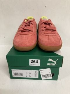 PUMA PALERMO SHEEN GUM TRAINERS IN  SALMON/LIME SIZE UK 4