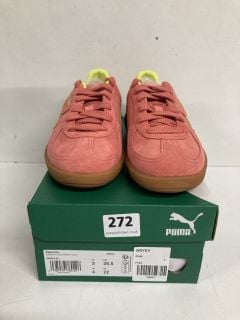 PUMA PALERMO SHEEN GUM TRAINERS IN  SALMON/LIME SIZE UK 4