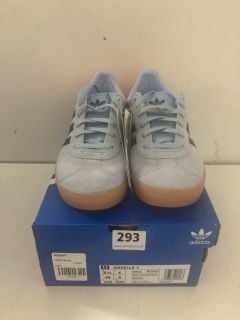 ADIDAS GAZELLE J TRAINERS IN LIGHT BLUE SIZE UK 5