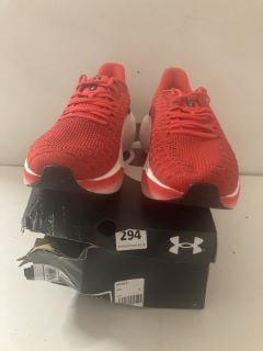 UNDER ARMOUR UA INFINITE ELITE RUNNING TRAINERS IN RED SIZE UK 12