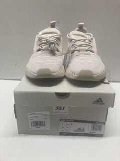 ADIDAS SWIFT RUN 23 TRAINERS IN LIGHT GREY SIZE UK 3.5