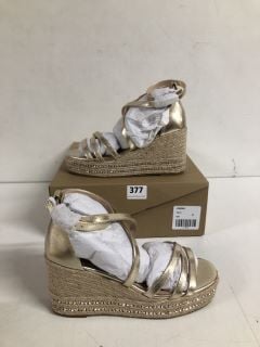 WOMEN'S PLATFORM WEDGE SANDALS IN GOLD SIZE UK 3