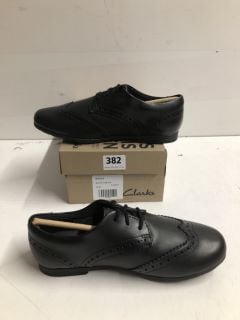 CLARKS SCALA LACE BLACK LEATHER SHOES SIZE UK 3