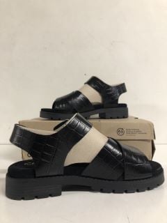 CLARKS ORINOCO CROSS BLACK INTEREST PLATFORM SANDALS SIZE UK 6