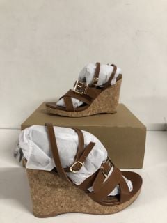 WOMEN'S PLATFORM WEDGE HEEL IN TAN BROWN SIZE UK 5