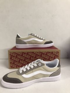 VANS CRUZE TOO TRAINERS IN KHAKI/MULTI SIZE UK 6