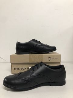 CLARKS SCALA LACE BLACK LEATHER SHOES SIZE UK 3