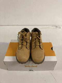 KIDS TIMBERLAND POKEY PINE 6 IN SIDE ZIP BOOT IN WHEAT NUBUCK SIZE UK KIDS 10