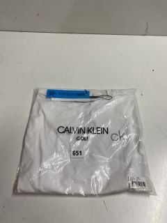 CALVIN KLEIN T-SHIRT IN WHITE SIZE MEDIUM