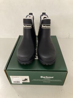 BARBOUR HEELED BOOTS IN BLACK SIZE UK  4