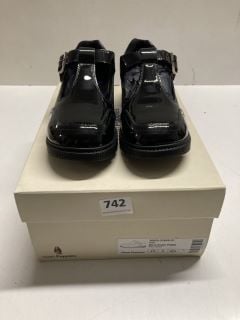 HUSH PUPPIES KERRY SENIOR PATENT IN BLACK SIZE 3