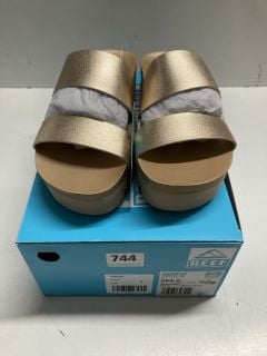 REEF CUSHION VISTA HI SANDALS IN GOLD SIZE UK 6