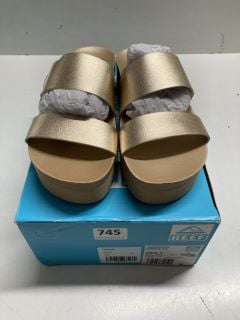 REEF CUSHION VISTA HI SANDALS IN GOLD SIZE UK 5