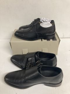 2 X SHOES TO INCLUDE LEATHER SOLE OXFORD SHOES IN BLACK SIZE UK 7