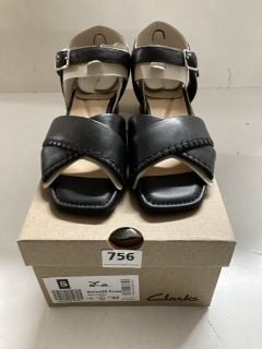 CLARKS SERINA 35 CROSS SANDALS IN BLACK LEATHER SIZE UK 4