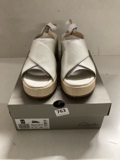 CLARKS MANON WISH OFF WHITE LEATHER PLATFORM HEELS SIZE UK 8