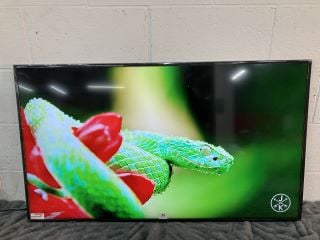 SAMSUNG 50" TV MODEL: UE-50RU7100K RRP: £395 (NO REMOTE, NO STAND, NO BOX) (CHIP ON SCREEN, CASE DAMAGE)