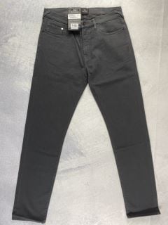 PAUL SMITH MEN'S TAPERED  FIT JEAN. SIZE: 30, MADE FROM: 98% COTTON 2% ELASTANE. RRP: £120