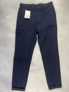 PAUL SMITH MEN'S TAPERED FIT CLEAN CHINO. SIZE: 30, MADE FROM: 100% COTTON - WOVEN PFD/GMT DYE  135GM. RRP: £135