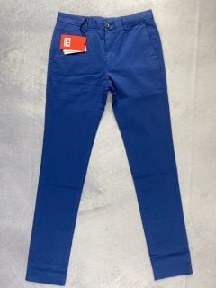 PAUL SMITH MEN'S SLIM FIT CHINO. SIZE: 29, MADE FROM: 98% PIMA COTTON 2% ELASTANE - WOVEN PFD/GMT DYE  220GM. RRP: £135