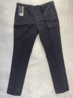 PAUL SMITH MEN'S MID FIT CHINO. SIZE: 34, MADE FROM: 66% COTTON 34% LINEN - WOVEN PFD 193GM. RRP: £155