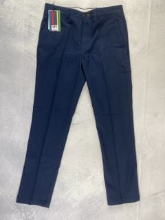 PAUL SMITH MEN'S MID FIT CHINO. SIZE: 30, MADE FROM: 98% COTTON 2% ELASTANE - WOVEN YARN DYED 300 GM. RRP: £140