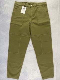 PAUL SMITH MEN'S BARREL FIT CHINO. SIZE: 33, MADE FROM: 98% ORGANIC COTTON 2% ELASTANE. RRP: £175